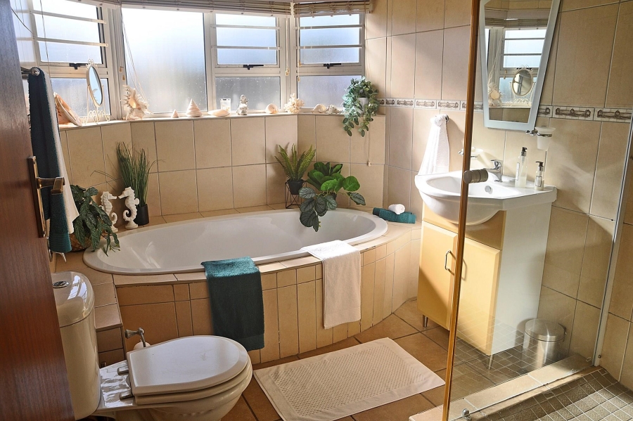 5 Bedroom Property for Sale in Tergniet Western Cape